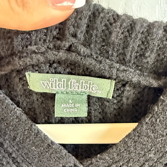 🍁Wild Fable: Black Hoodie Sweater - Picture 2 of 5